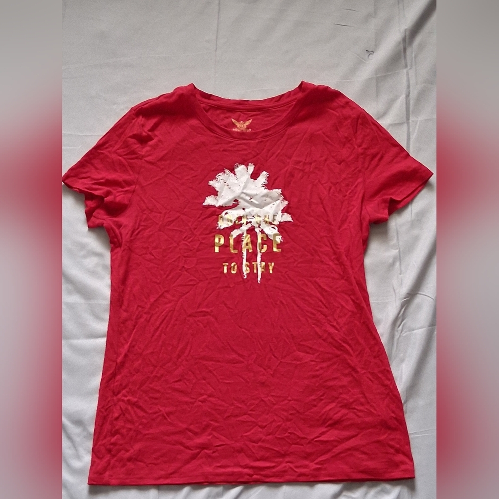 Faded Glory Red Tee with Gold Graphic